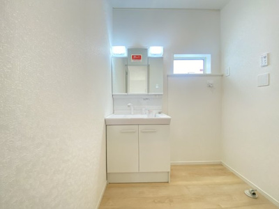 【独立洗面台】 | 那覇市与儀（全2棟）ラスト2号棟 | ※同仕様写真です　