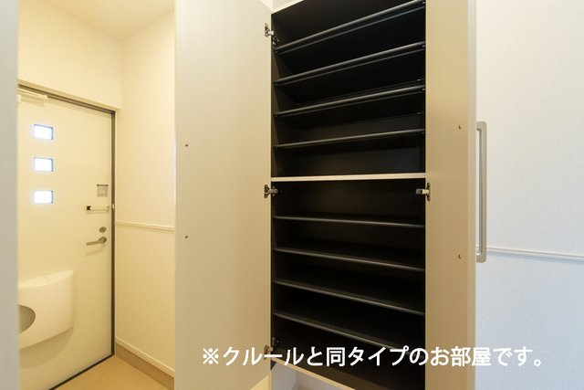 ミナ　タウンの玄関