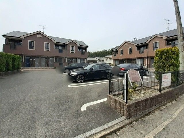 フォレスト香椎Ⅲの駐車場