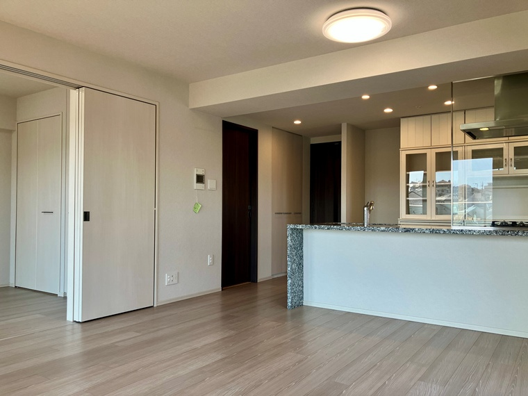 ヴェレーナシティ　パレ・ド・シエルカルティエ４の内装