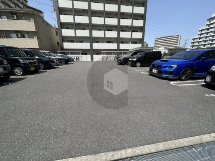 Social Villageの駐車場