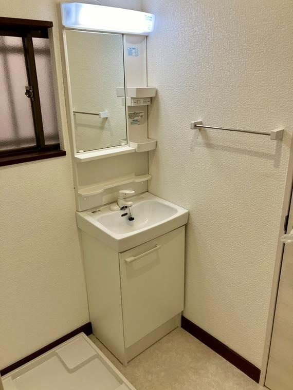 お花茶屋戸建の洗面所
