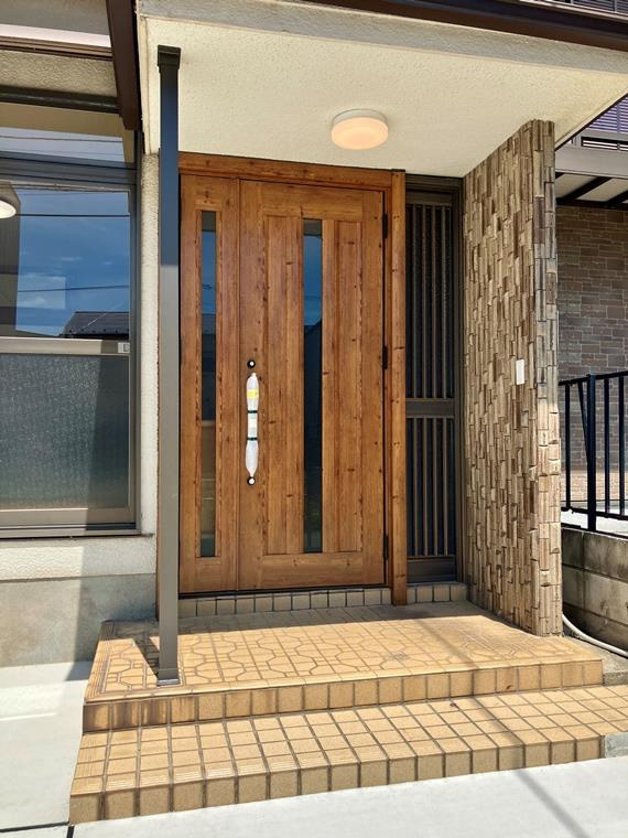 お花茶屋戸建のエントランス