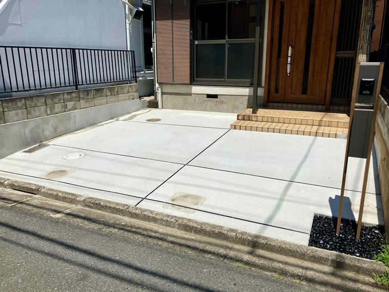 お花茶屋戸建の駐車場