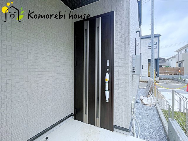 北本市中丸7丁目　新築一戸建て　ブルーミングガーデン　06の玄関|撮影：'26/07/04