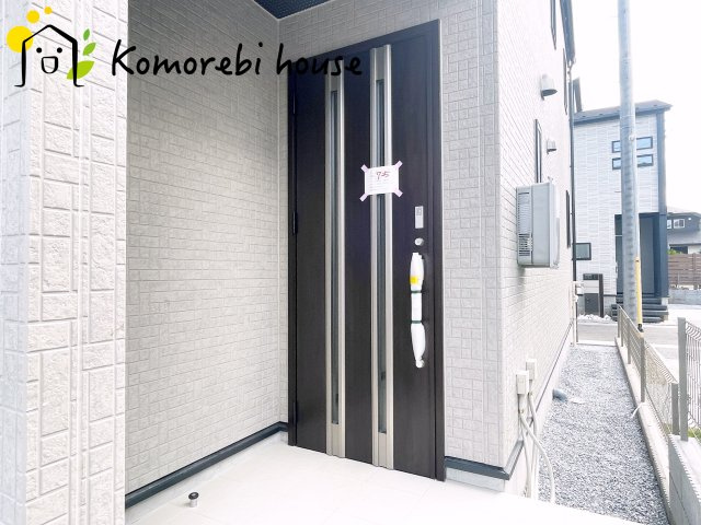 北本市中丸7丁目　新築一戸建て　ブルーミングガーデン　06の玄関|毎日通る玄関はこちらです