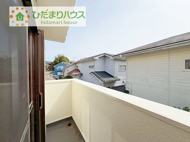 【バルコニー】 | 土浦市右籾1期　中古戸建 | バルコニーはあなただけの花火会場。色とりどりの花火が夜空を彩ります。