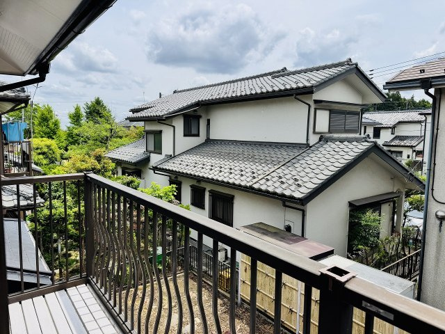 八王子市　北野台　中古戸建ての展望|～陽当たりの良いバルコニー　閑静で落ち着きのある住宅地内です～