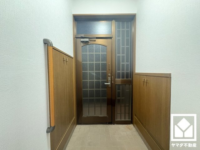 西宮市能登町の玄関