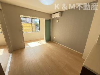 蔵の杜(くらのもり)の居間・リビング|ゆったりとした居間です