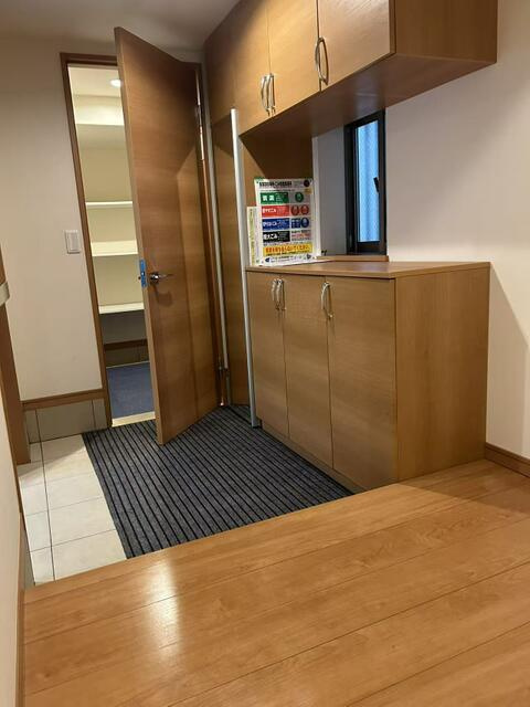 南小岩３丁目戸建貸家の玄関