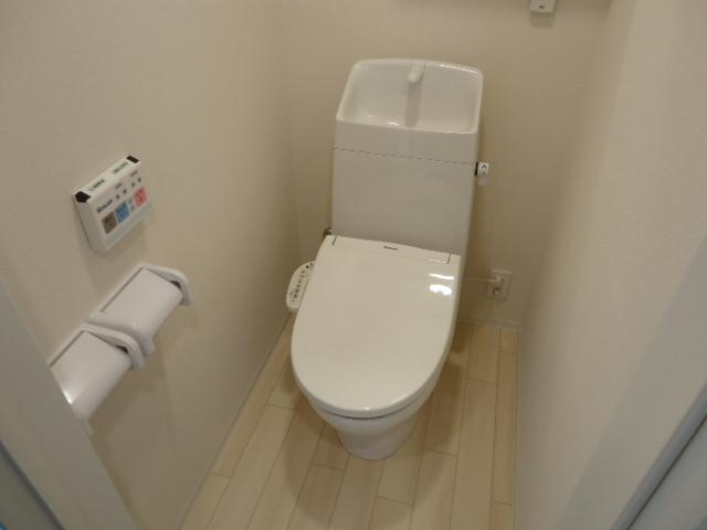 ル・シェヌのトイレ|シャワー付トイレ