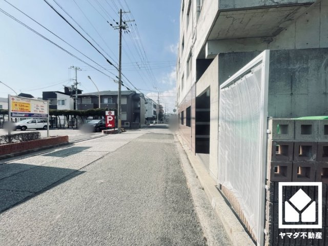 シェトア塚口第一の周辺|集合ポストが備わっています。ダイヤル錠付きなので安心です。