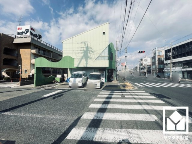 シェトア塚口第一の周辺|屋根付き駐輪場なので、雨や風、直射日光から自転車を守ることができます。