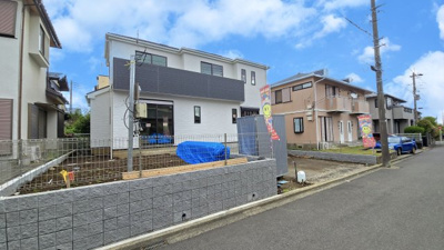 【前面道路含む現地写真】 | 綾瀬市綾西4丁目 新築戸建 全1棟