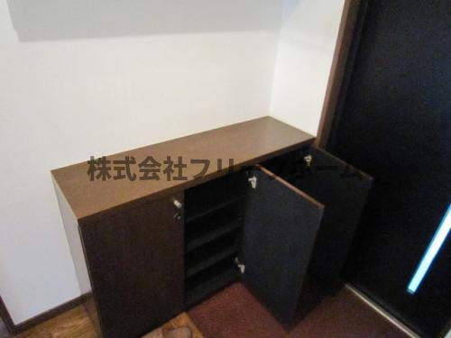 三鷹市深大寺２丁目の賃貸マンションの収納