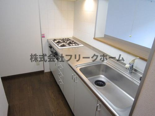 三鷹市深大寺２丁目の賃貸マンションのキッチン