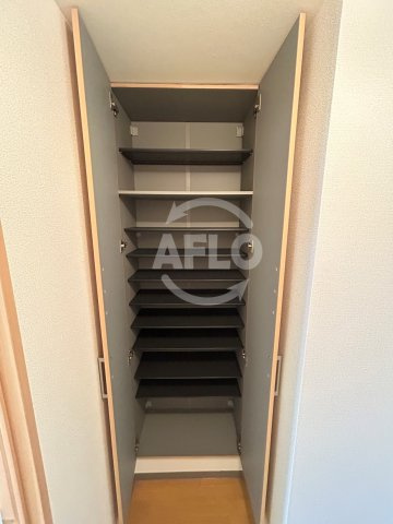 メゾン・ド・ハローの収納|メゾン・ド・ハロー　シューズボックス