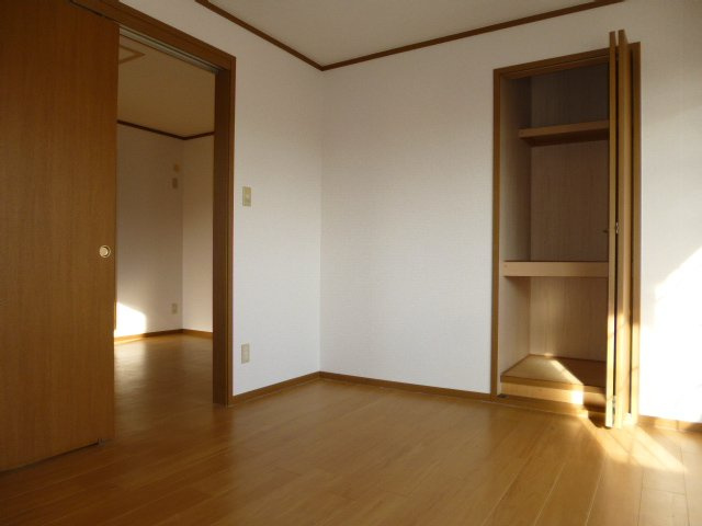 プラティーヌＫ．Ｄの洋室