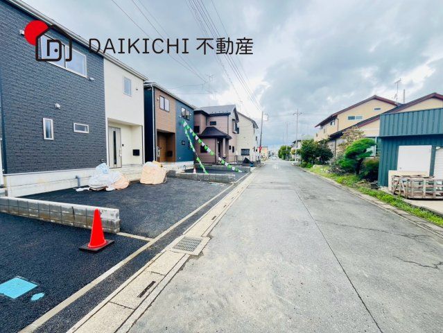 【前面道路含む現地写真】 | 鴻巣市筑波第5 Ⅱ期　CRADLE GARDEN　新築戸建　全3棟　3号棟