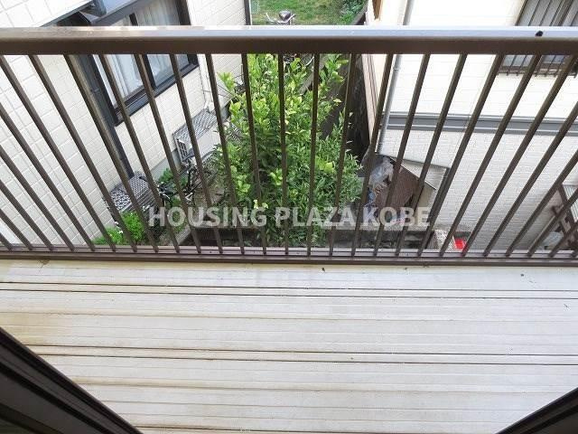 天神町４丁目貸家のバルコニー