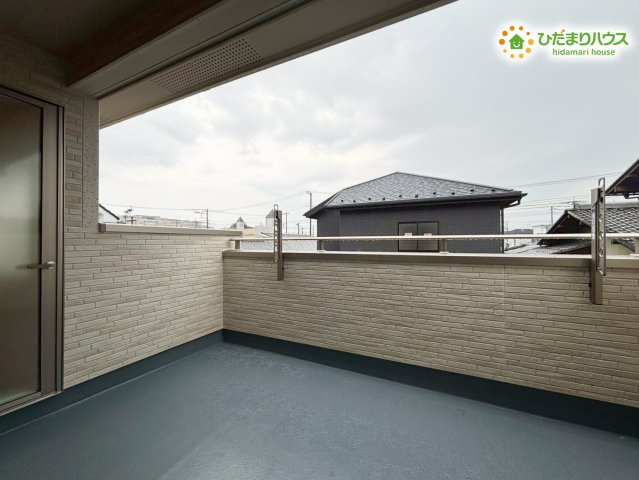 深谷市上柴町西1丁目　新築一戸建て　ブルーミングガーデン　01のバルコニー