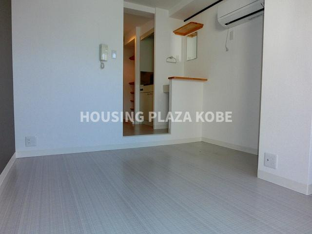 メゾンラフィネの居間・リビング