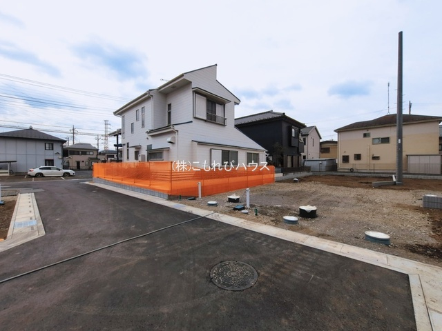 北本市中丸7丁目　新築一戸建て　ブルーミングガーデン　08の前面道路含む現地写真|撮影：'26/03/18