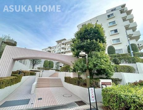 メゾン横浜能見台B棟の外観|３SLDK天井高の解放感ある６階、リビングは南東向き展望陽当り良好です。