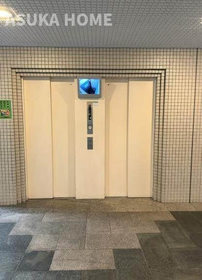 メゾン横浜能見台B棟のその他共用部分|エレベーターは2基設置してあります。