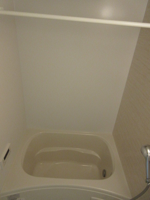 ルチルＭの浴室|同建物別号室画像