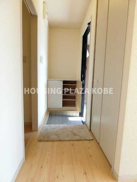 ディアス離宮山手Ｃの玄関