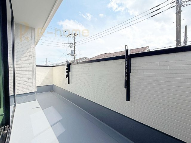 取手市野々井1期　新築戸建て　1号棟のバルコニー|お布団やラグなどの大きな物も干しやすい広々としたバルコニー！
