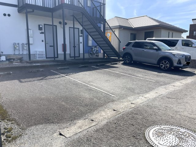エクセル大手町Ⅱの駐車場