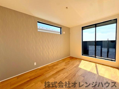 【洋室】 | 厚木市毛利台三丁目　新築分譲住宅　全1棟 | 居室は家族それぞれが、安らぎの空間でプライベートタイムを過ごせるよう配置。