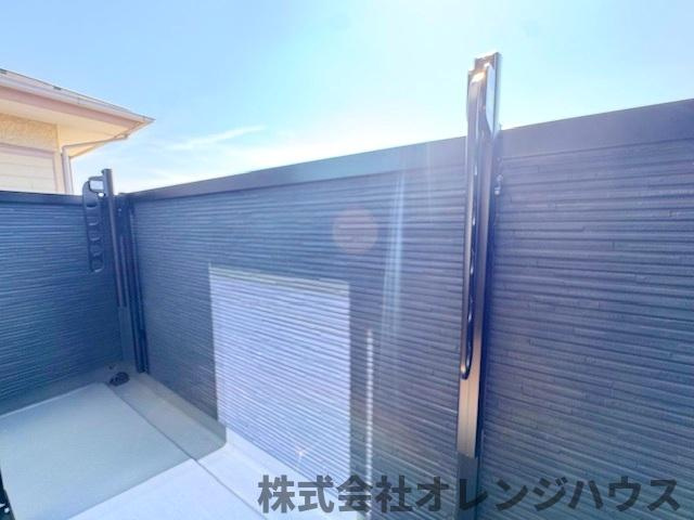 【バルコニー】 | 厚木市毛利台三丁目　新築分譲住宅　全1棟 | 太陽の光を独り占めしている様な南面バルコニー。