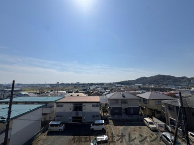 【展望】 | 厚木市毛利台三丁目　新築分譲住宅　全1棟 | 開放感あふれる美しい眺望や、いつまでも見ていたくなる星の輝きが、室内まで直接届きます。