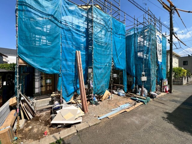 【外観】 | 西東京市泉町６丁目　新築戸建て　C号棟 | 【建築中】保谷駅徒歩14分の立地、駅前には商業施設も充実