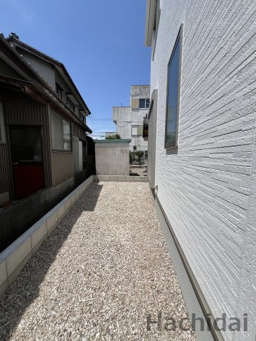 高浜市湯山町８丁目　全1棟の庭