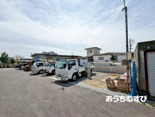春日井市高森台7丁目（全2棟）の前面道路含む現地写真