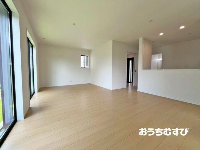 春日井市高森台7丁目（全2棟）の居間・リビング