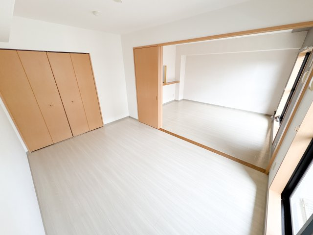 シャルムサンヒルズの居間・リビング
