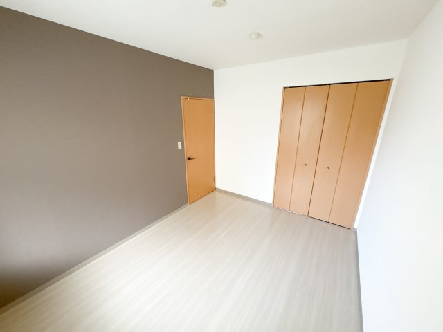 シャルムサンヒルズの洋室