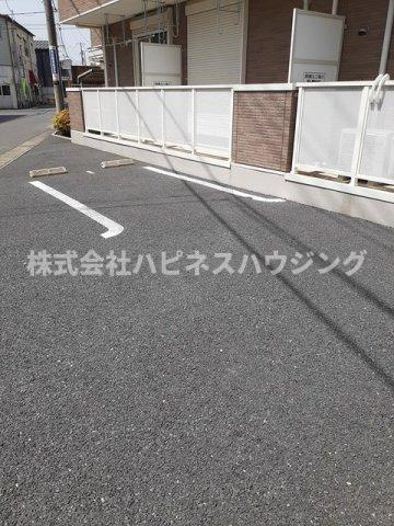 レジデンス　アマーレの駐車場