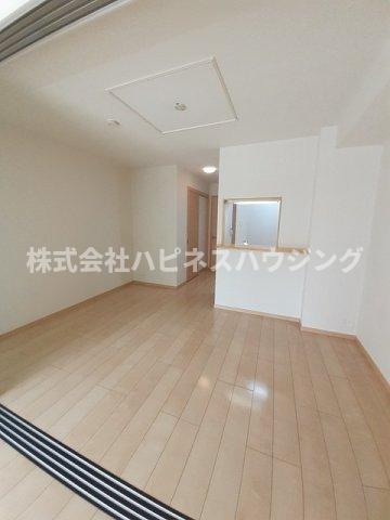 レジデンス　アマーレの居間・リビング