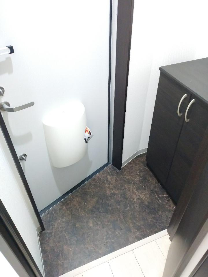 千歳ハイムの玄関