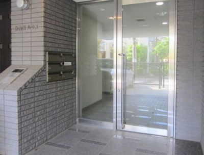 【エントランス】 | 白山坂ハウス | ゆとりのあるエントランスです