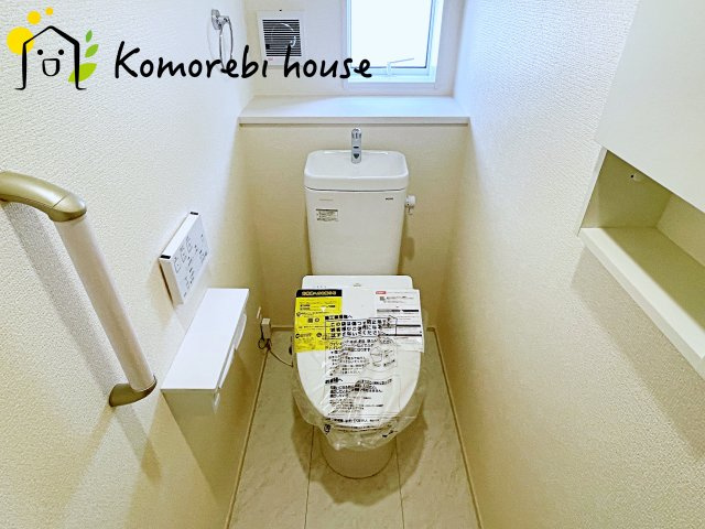 北本市中丸7丁目　新築一戸建て　ブルーミングガーデン　11のトイレ|26.7.30　撮影済み