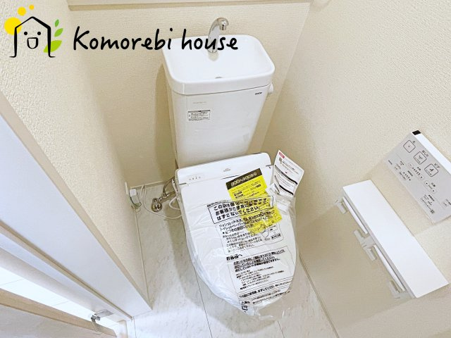 北本市中丸7丁目　新築一戸建て　ブルーミングガーデン　11のトイレ|26.7.30　撮影済み