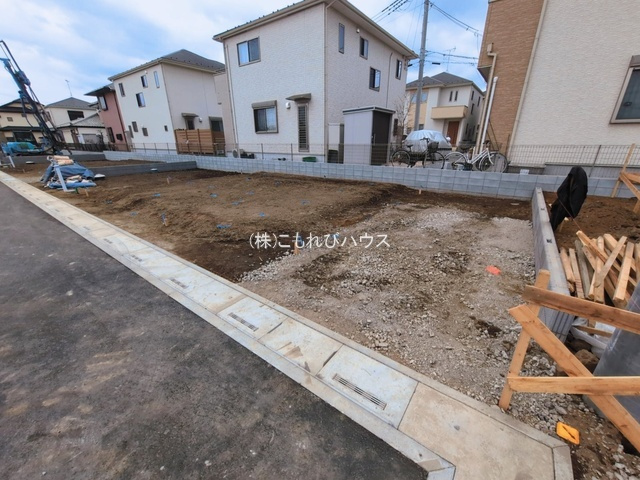 北本市中丸7丁目　新築一戸建て　ブルーミングガーデン　12の駐車場|撮影：'26/03/18